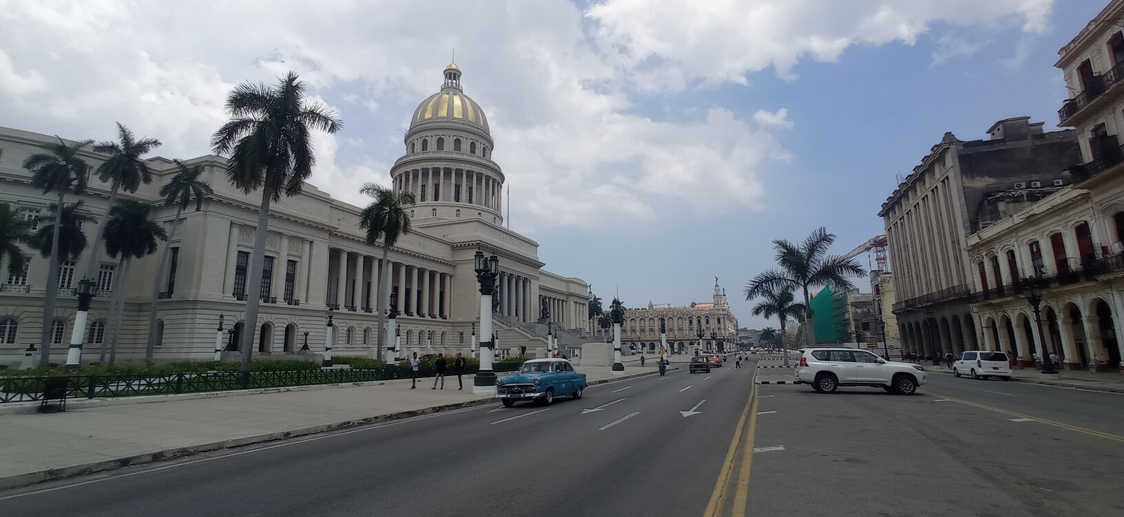 Capitolio Cuba andando